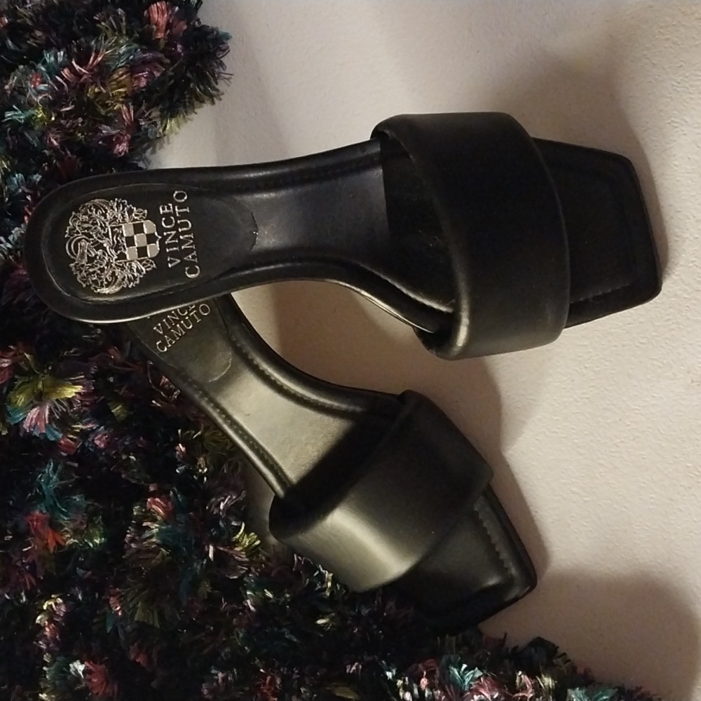 Heels by Vince Camuto size 7M/ 37 1/2
